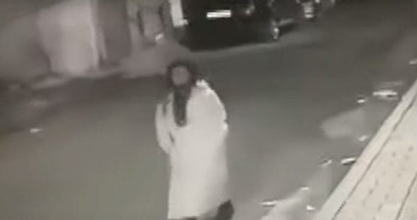 Shqetësuese: Vajza del natën e armatosur e veshur me të bardha, tmerrohen banorët