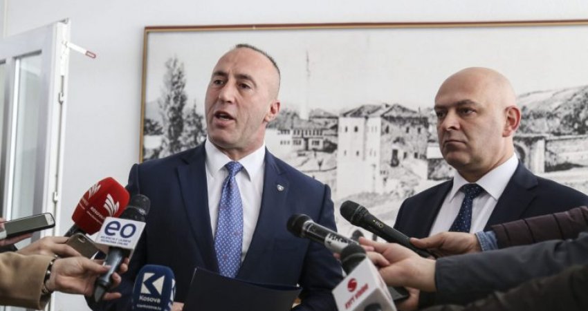 AAK përmbyll fushatën në Gjakovë, Haradinaj ka disa fjalë për Gjinin