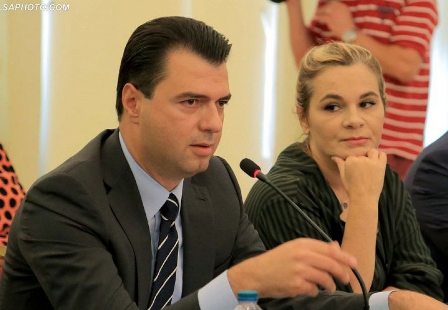 ‘Merkel do mbështesë djegien e mandateve’/ Kryemadhi: Si na mashtroi Lulzim Basha