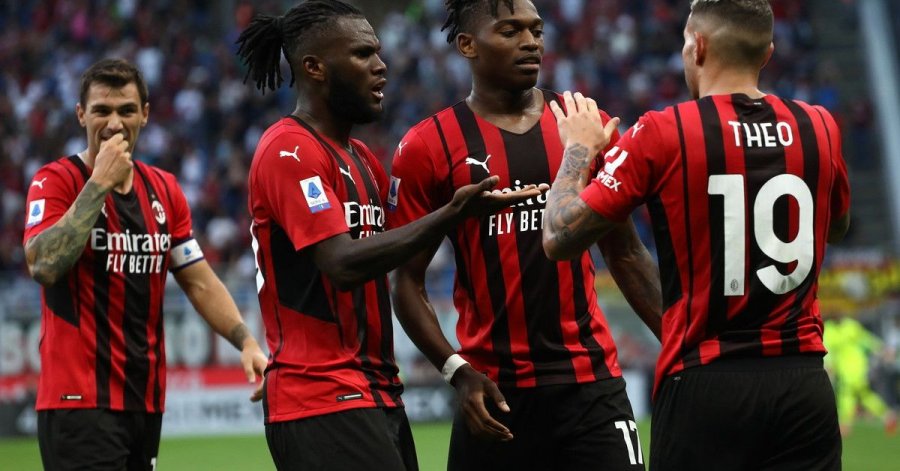 Milani ‘blindon’ lojtarët, rinovon kontratën e tre futbollistëve kyç të ekipit
