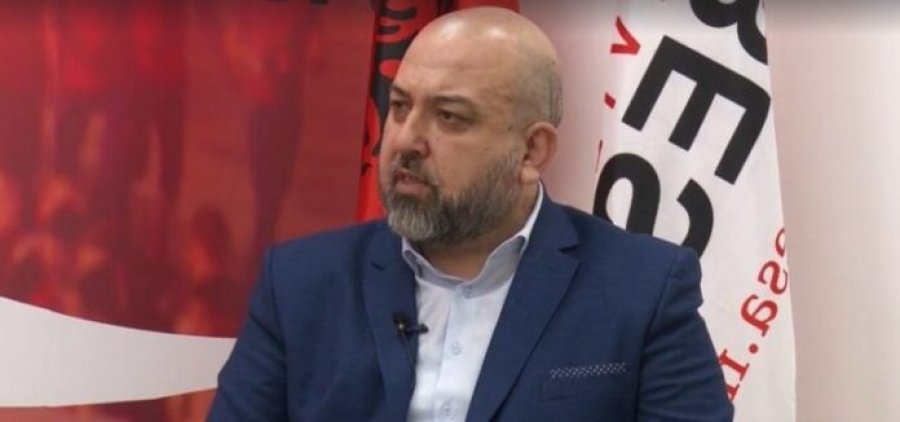 Grupi i Izet Mexhitit shantazhon Kastriot Rexhepin me audio dhe videomateriale
