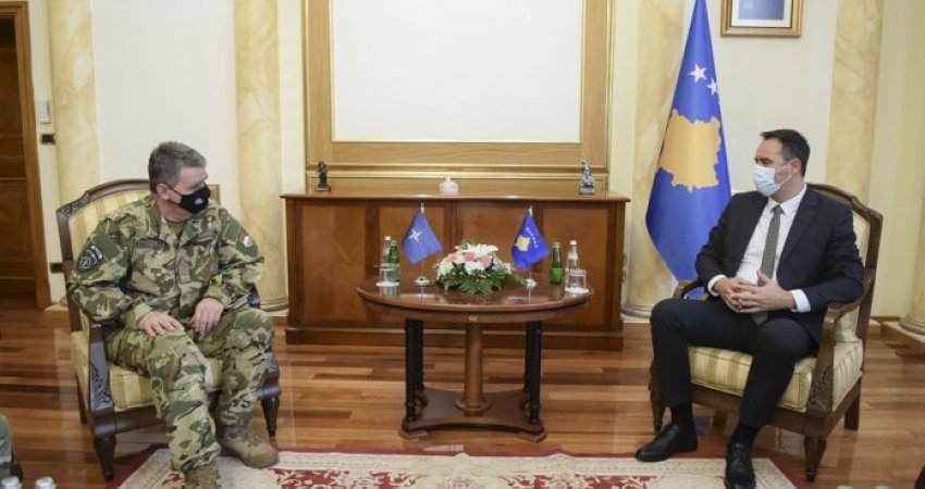 Kryeparlamentari pret komandantin e ri: Kosova të jetë pjesë e NATO-s