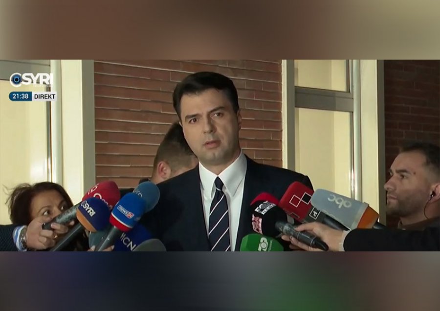 VIDEO/ Basha nuk pranon pyetje nga gazetarët: Kuvendi do të mblidhet në 18 dhjetor