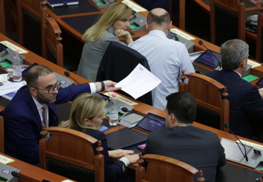 Basha in the parliament: Criminals filed by FBI and DEA are sitting among the majority MPs