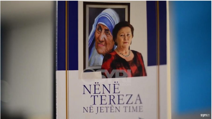 VIDEO/ Përurohet libri ‘Nënë Tereza në jetën time’, takimet emocionuese të Liri Berishës me Shën Terezën