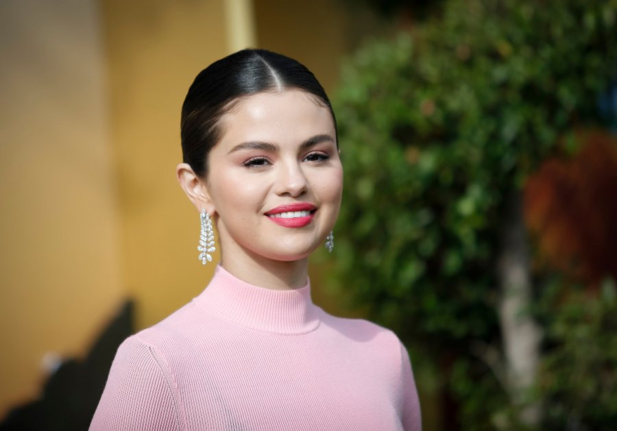 Selena Gomez hedh një tjetër hap, në ndihmë të njerëzve me probleme të shëndetit mendor