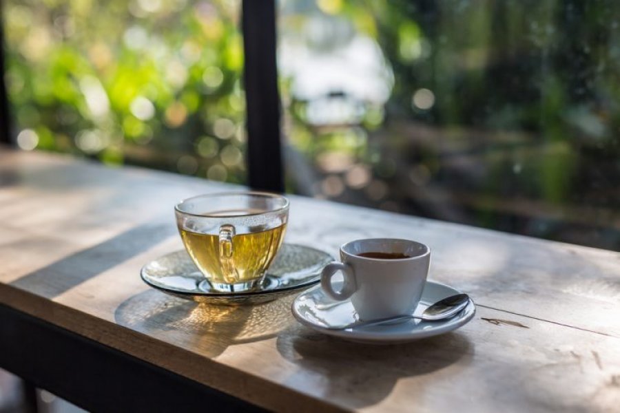Hulumtimi: Një filxhan çaj ose kafe në mëngjes mund të zvogëlojë rrezikun e goditjes në tru