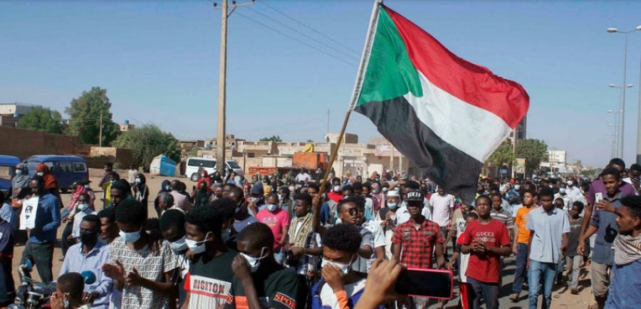 Protesta në Sudan kundër pushtimit ushtarak