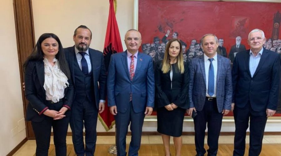 ‘Kriza sociale në Shqipëri’/ ‘Koalicioni Shqiptar Pro Familjes & Jetës’ takohet me faktorin politik