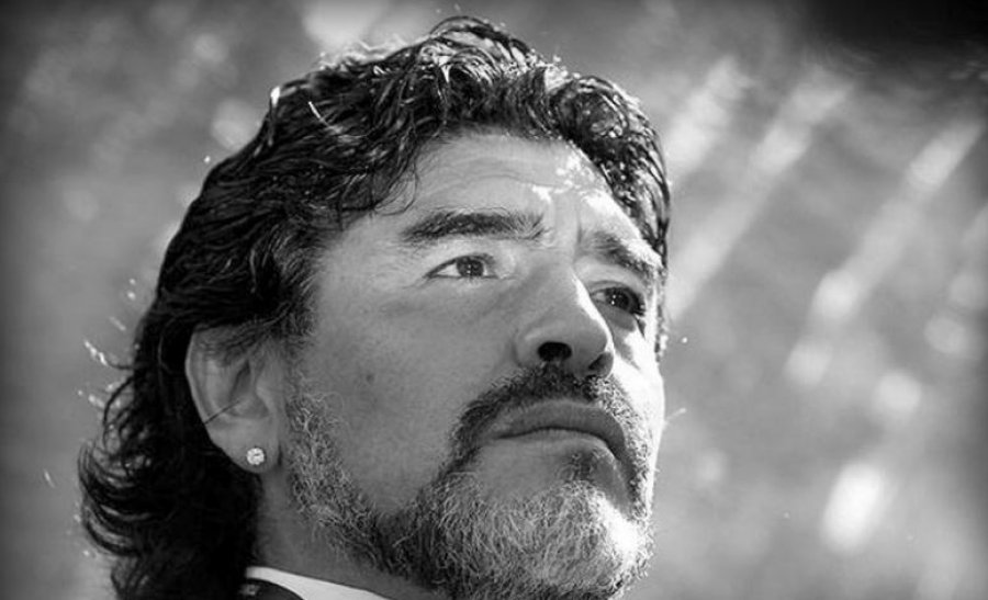 Një vit nga vdekja e ikonës së futbollit, Diego Maradona