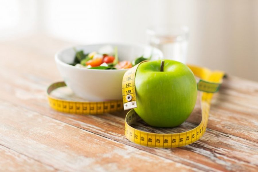 Nutricionistja: Nuk është e nevojshme të reduktoni karbohidratet për të humbur peshë
