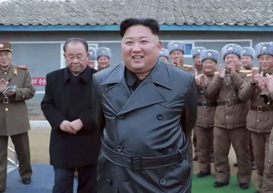 Kim Jong-Un ndalon xhaketat prej lëkure për të mbrojtur prestigjin e  tij