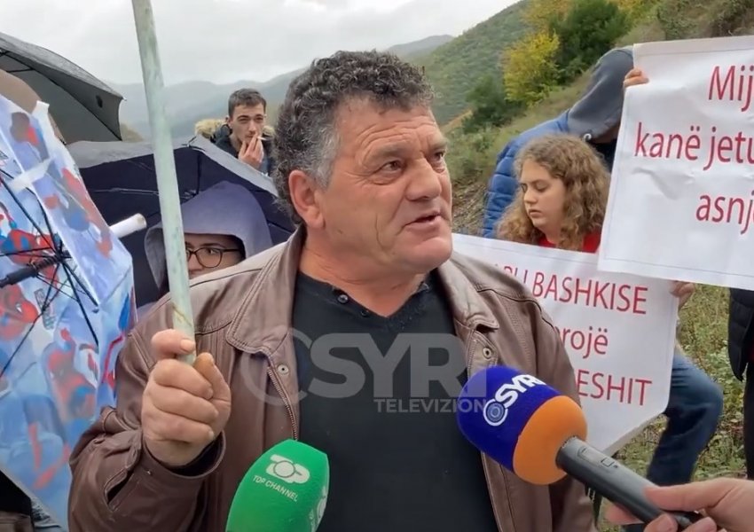 VIDEO SYRI TV/ Ulëz, banorët kundërshtojnë ndërtimin e HEC-it: Pas projektit qëndron kryetari i bashkisë