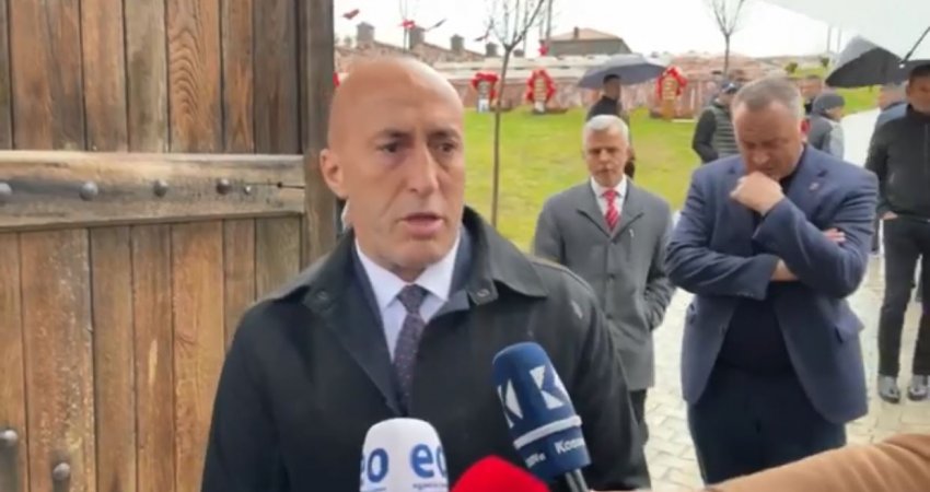 Haradinaj shkon për ngushëllime tek familjet e të vrarëve në Gllogjan