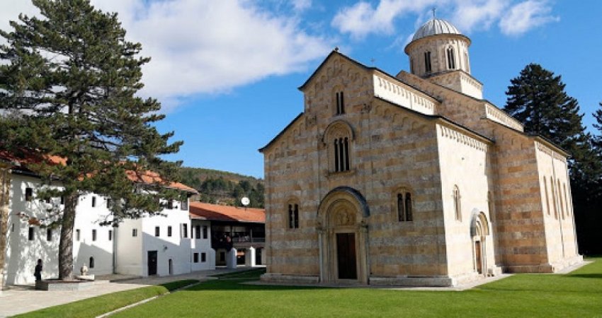 Manastiri i Deçanit shpreh ngushëllime për viktimat në Gllogjan: Tragjedi e vërtetë