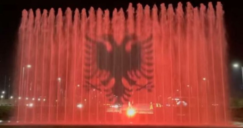 Sa bukur, Ujëvara e Zagrebit merr ngjyrat e flamurit shqiptar (Video)