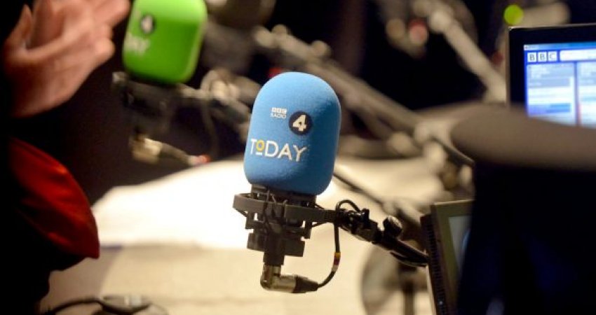 Alarm në zyrat e BBC’së, ndërpritet transmetimi në Radio 4