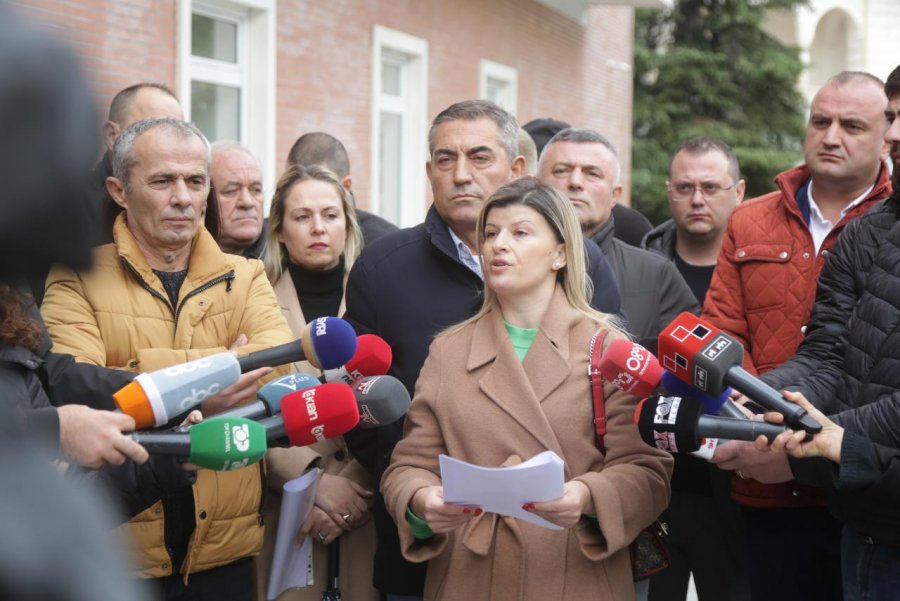 VIDEO+EMRAT/ 83% e delegatëve të degës nr. 1 të PD, Tiranë i bashkohen Kuvendit të 11 dhjetorit