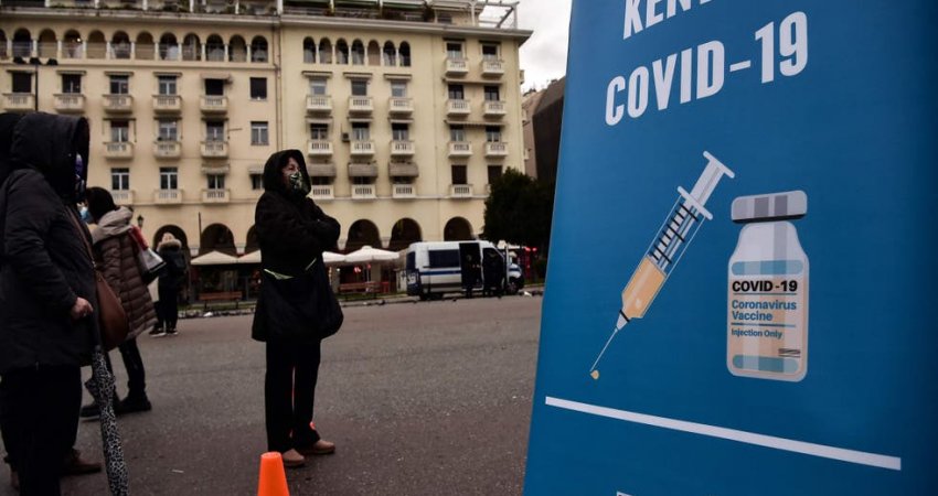 Ky shtet planifikon t’ua bëjë të detyrueshme vaksinën personave mbi 60 vjeç