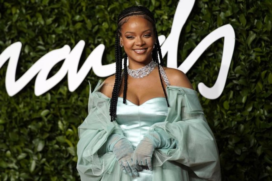 Rihanna merr titullin e madh në Barbados