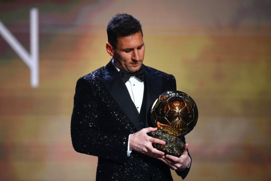 Messi fiton për herë të shtatë 'Topin e Artë', PSG gjen mënyrën e veçantë për ta uruar
