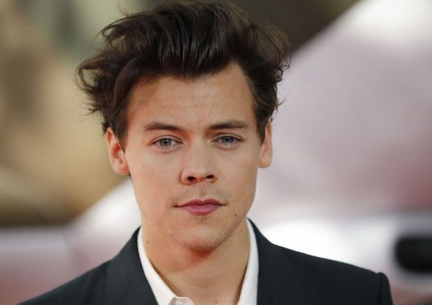 'Largohu nga Amerika' , fansat e Harry Styles kanë një kërkesë publike për të