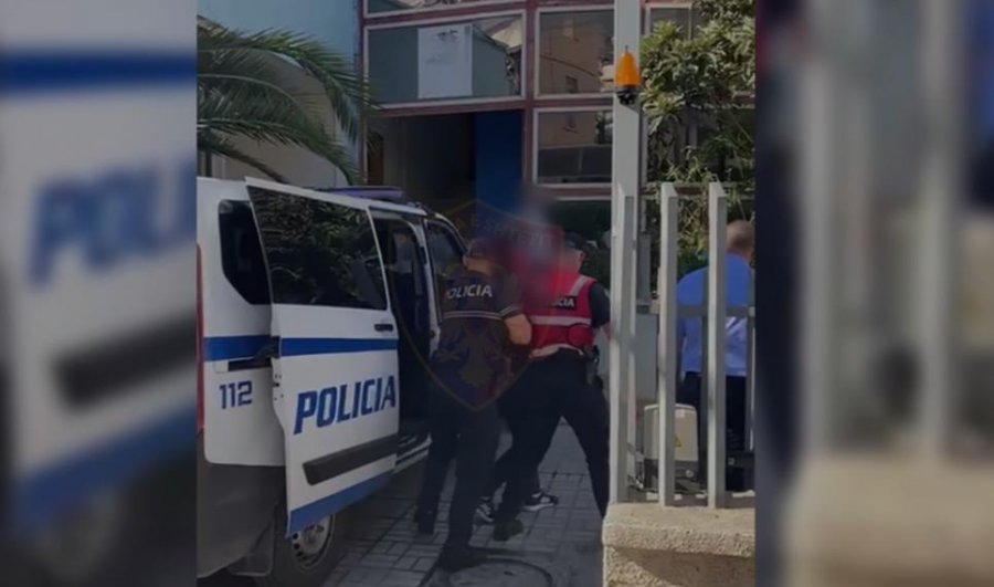 EMRAT- VIDEO/ Të dënuar për trafik droge, prangosen dy persona në Sarandë