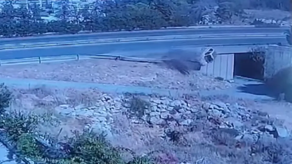 Video tronditëse: Kamera regjistron aksidentin vdekjeprurës me makinë në Kretë