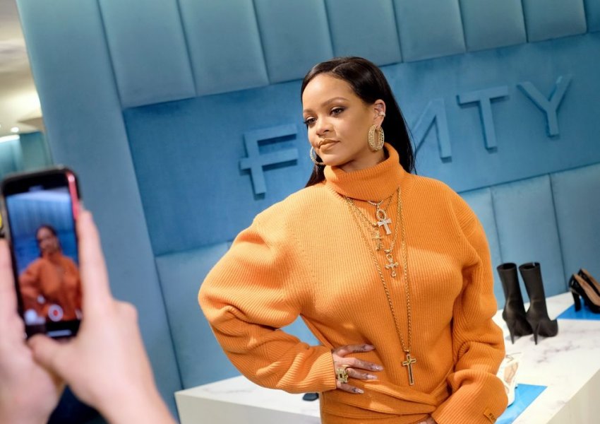 Rihanna më e angazhuar se kurrë me bizneset e saj