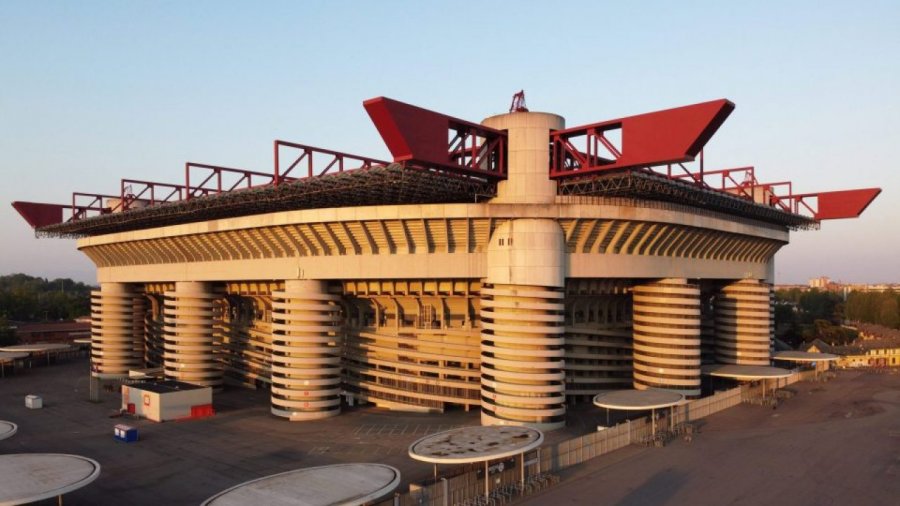 Supersfida Itali-Spanjë, tifozët mbushin stadiumin në mbështetje të Axurrëve