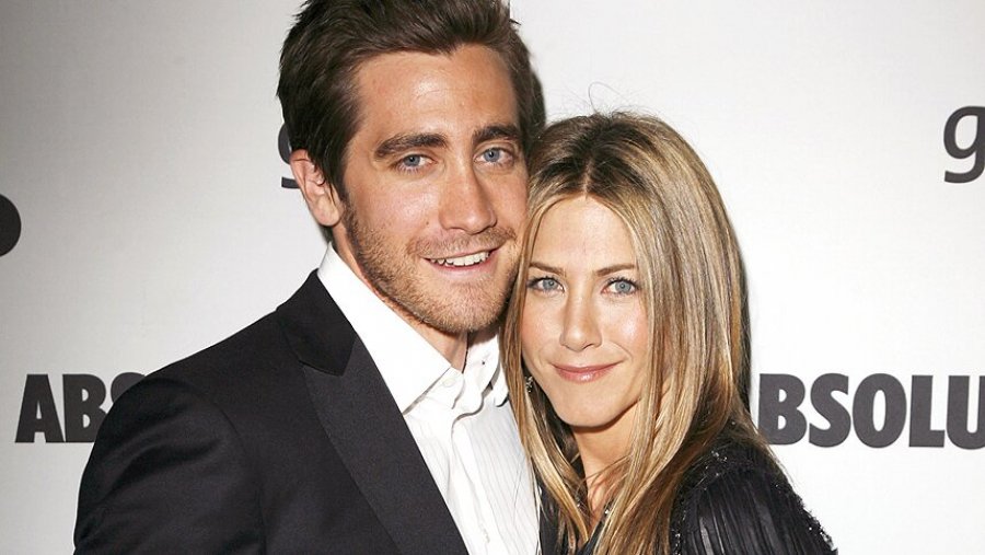Jake Gyllenhaal rrëfen eksperiencën e skenave intime me Jennifer Aniston