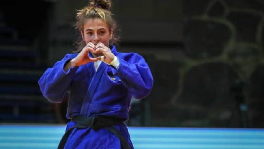 Federata botërore e xhudos vlerëson Erza Muminoviq për medaljen në Kampionatin Botëror