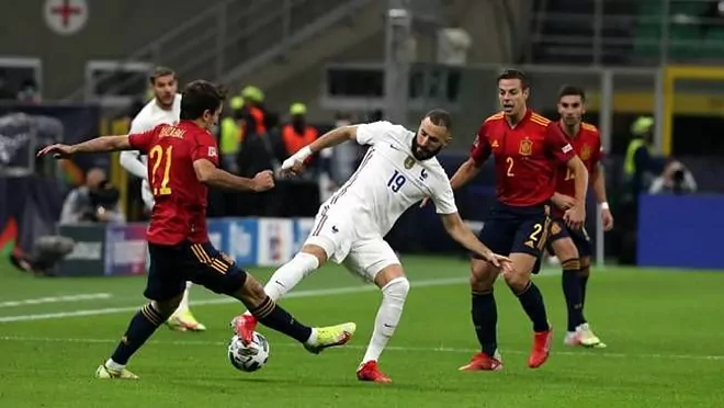 Nxehet finalja Spanjë – Francë, shënohen dy gola të shpejtë