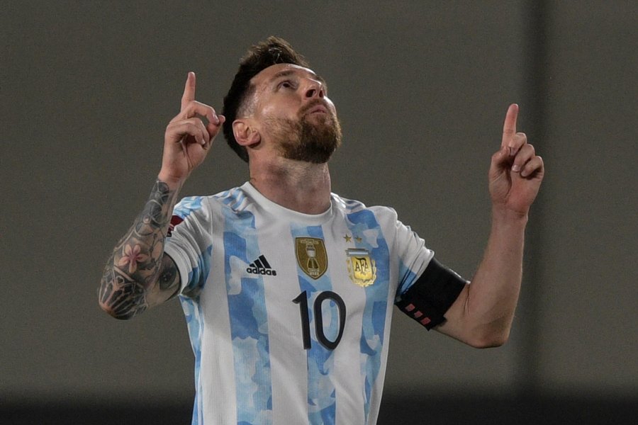Lionel Messi thyen rekordin me Argjentinën, futet fuqishëm në garën për Topin e Artë