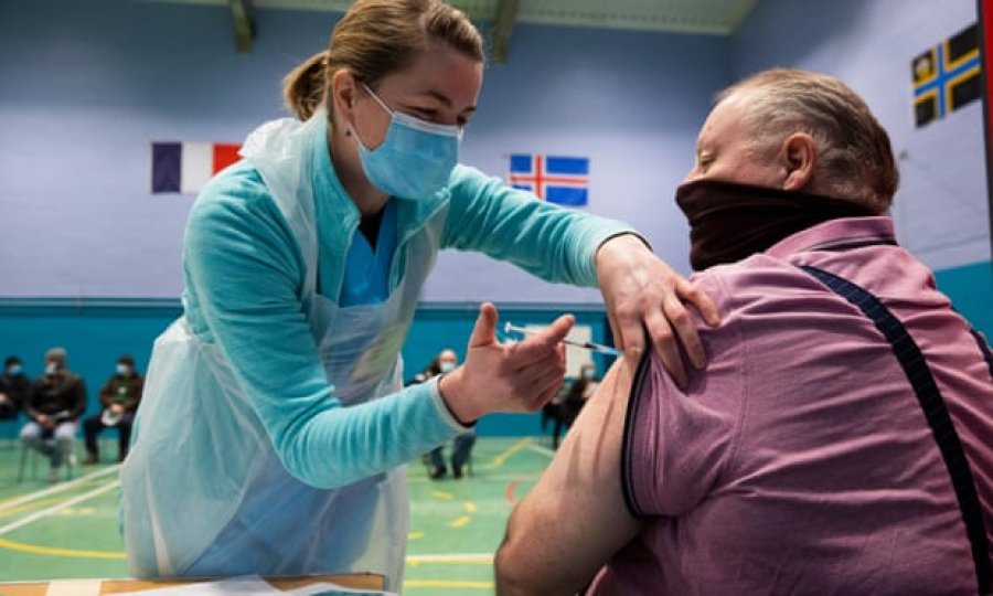 Studimi francez tek 22 milionë njerëz zbulon se vaksinat ulin 90%, pasojat e rënda të Covid