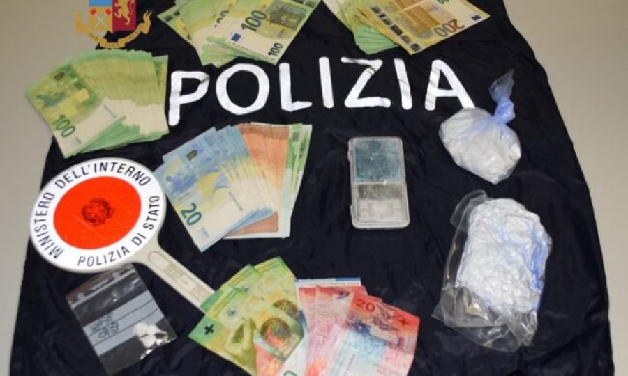 ‘Kokainë, heroinë e kanabis nga Shqipëria’/ Arrestohen 21 trafikantë doge në Itali  