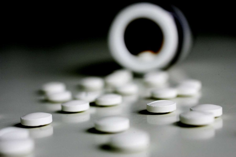 Alarmi i OBSH për antibiotikët: 30% e popullsisë në Europë i marrin pa kriter, kërcënim për jetën