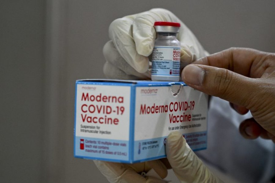 FDA: Vaksina Moderna nuk ka nevojë për një dozë të tretë përforcuese 