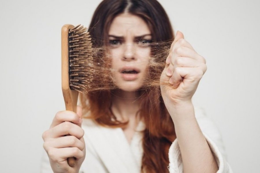 Studimi i ri tregon një mundësi për të parandaluar rënien e flokëve me kalimin e moshës  