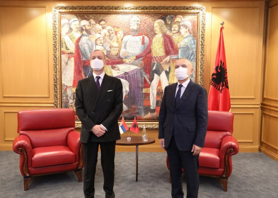 Presidenti Meta pret Ambasadorin e ri të Serbisë, Slobodan Vukčević
