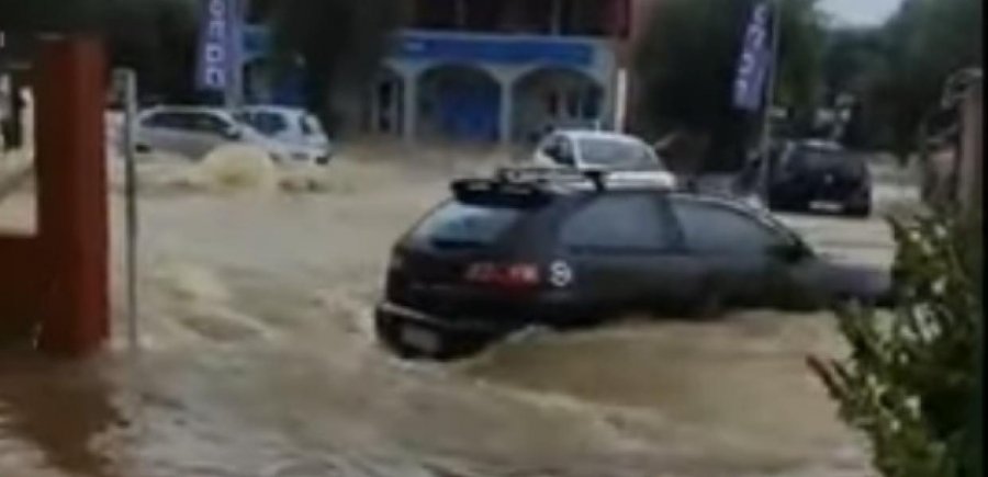 VIDEO/ Përmbytet Greqia, Korfuzi shpall gjendjen e jashtëzakonshme