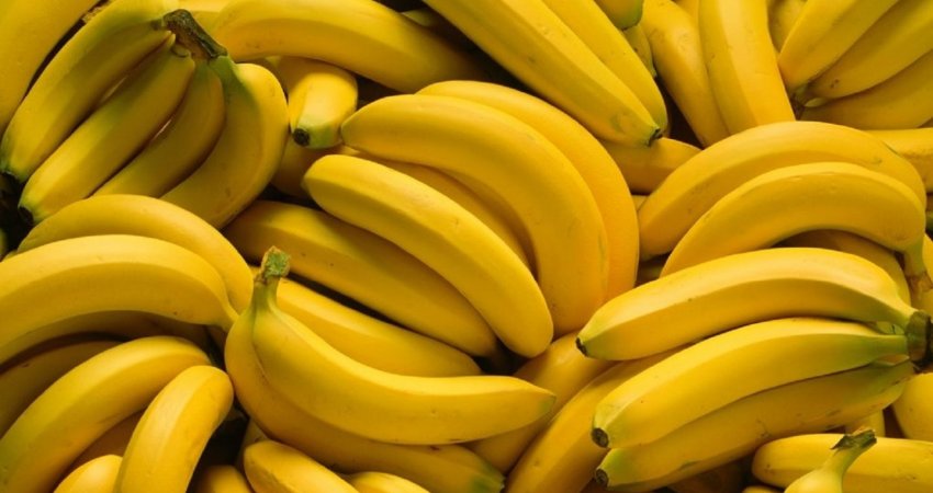Banana përmban një shumëllojshmëri lëndësh ushqyese