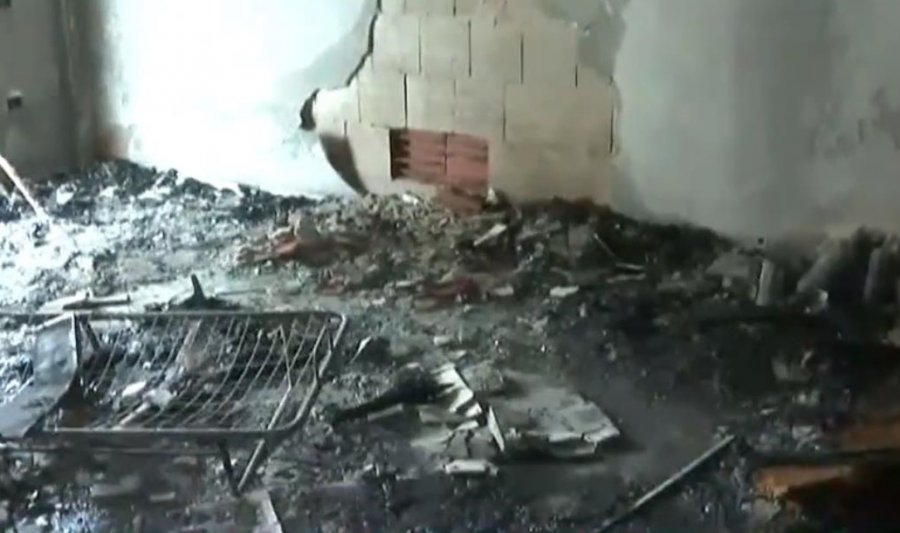 FOTO/ Zjarri në apartamentin ku humbi jetën 62-vjeçarja dyshohet si i qëllimshëm