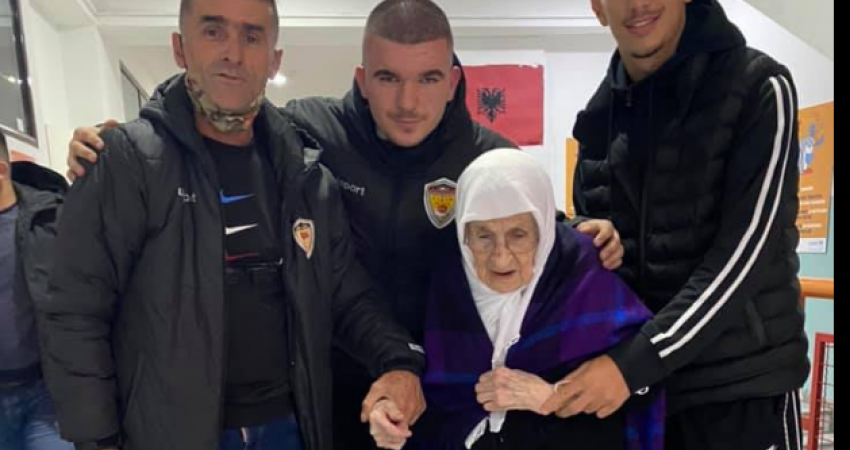Edhe 109 vjeçarja voton në Prizren