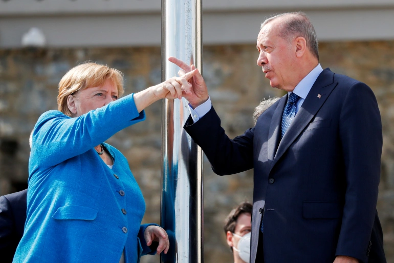 Merkeli tek Erdogani dhe ai shansi që shkoi dëm - Nga Erkan Arikan