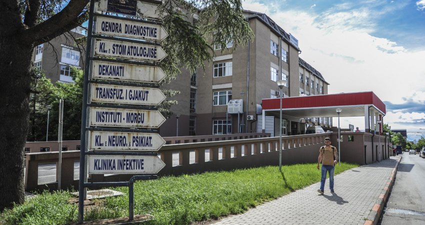 Mjekët tregojnë për gjendjen shëndetësore të të plagosurit në Gjilan
