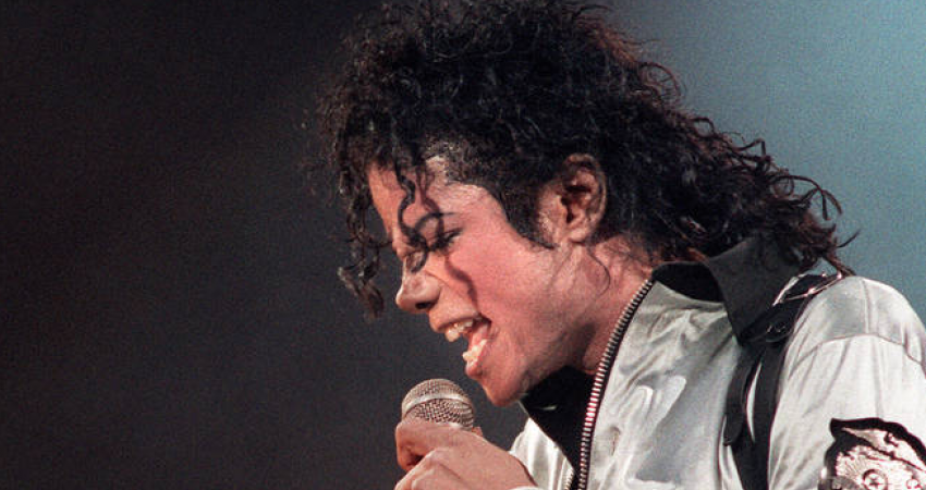 Pasaporta e Michael Jackson del në shitje për një çmim marramendës