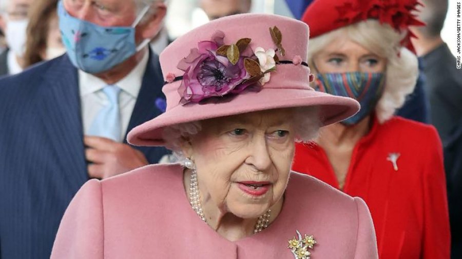 Mbretëresha Elizabeth me probleme shëndetësore?