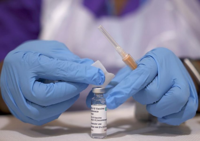 EMA: Një dozë përforcuese e vaksinës mund të jetë më efektive