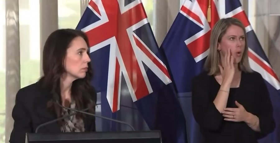 Tërmeti i fortë godet Zelandën e Re: Kryeministrja ‘dridhet’ gjatë informacionit për koronavirusin